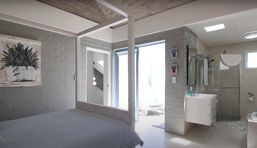 4 Bedroom Property for Sale in Paradise Beach Western Cape